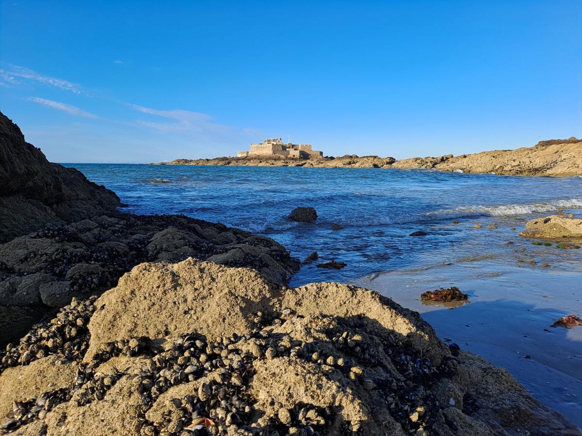 Appartement Au Coeur D'Intra Muros Saint-Malo Bagian luar foto
