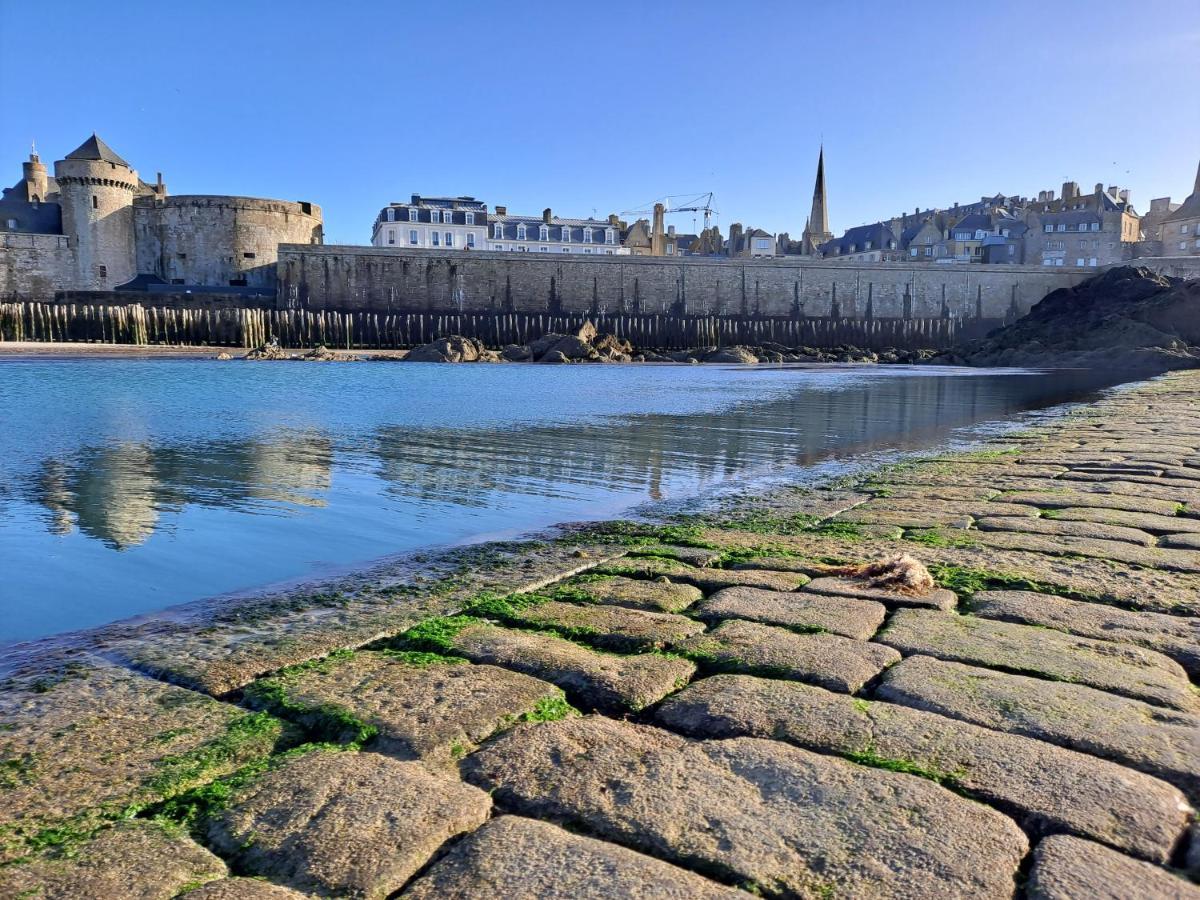 Appartement Au Coeur D'Intra Muros Saint-Malo Bagian luar foto