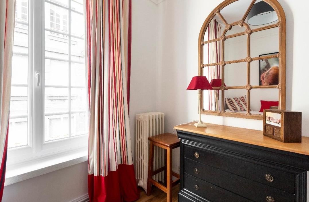 Appartement Au Coeur D'Intra Muros Saint-Malo Bagian luar foto